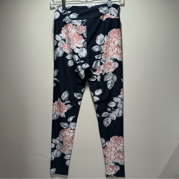 New LulaRoe OS Soft Leggings One Size  2-10 Small-Large Floral Roses Pink Black - Picture 6 of 12